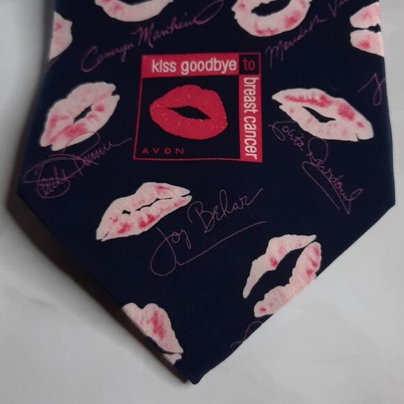 Avon Breast Cancer Crusade Kiss Goodbye To Breast Cancer Silk Tie - Picture 2 of 5